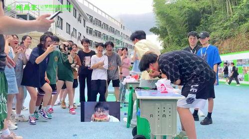 画室吃瓜比赛 第2张 画室吃瓜比赛 第2张