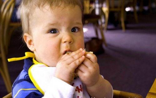 亲子吃瓜搞笑瞬间,笑料百出瞬间大盘点 第1张 亲子吃瓜搞笑瞬间,笑料百出瞬间大盘点 第1张