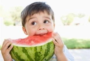 亲子吃瓜搞笑瞬间,笑料百出瞬间大盘点 第2张 亲子吃瓜搞笑瞬间,笑料百出瞬间大盘点 第2张