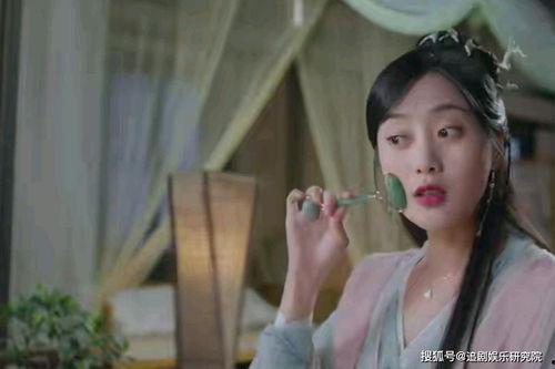 瓜地吃瓜梁洁,梁洁演绎夏日清新风  第3张