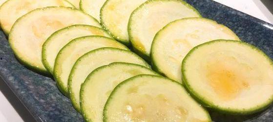 林呱呱吃蜜瓜,一场与蜜瓜的奇妙邂逅