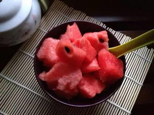 新窑吃瓜,揭秘乡村生活新风尚 第2张 新窑吃瓜,揭秘乡村生活新风尚 第2张