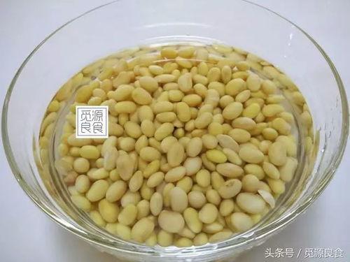 小黄豆直播切片吃瓜,带你一起品尝甜蜜瓜果时光  第2张